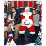 05-Lily,Brett,Santa,Steph.jpg